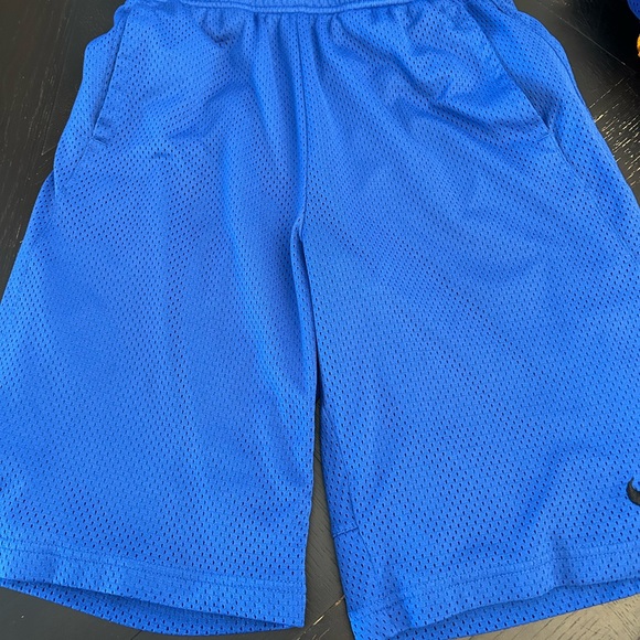 Nike Kids Mesh Shorts in Blue and Yellow - Picture 8 of 16